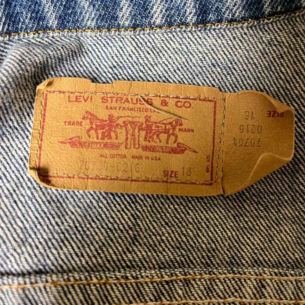 Levi's Blue Denim Trucker Vintage 1990’s Jacket - Picture 5 of 9